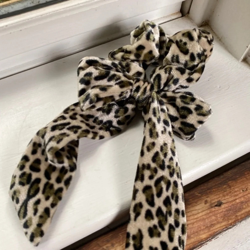 Free People Velvet Leopard Print Hair Tie